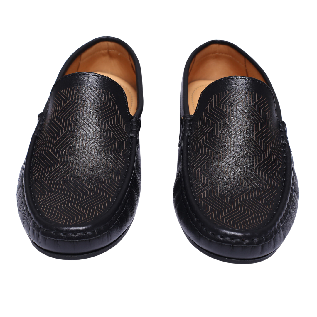 This is black exclusive design loafer shoe